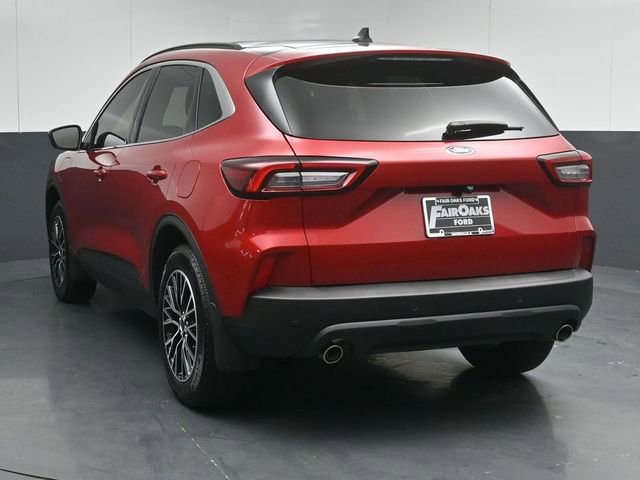 Used 2025 Ford Escape SE image 6