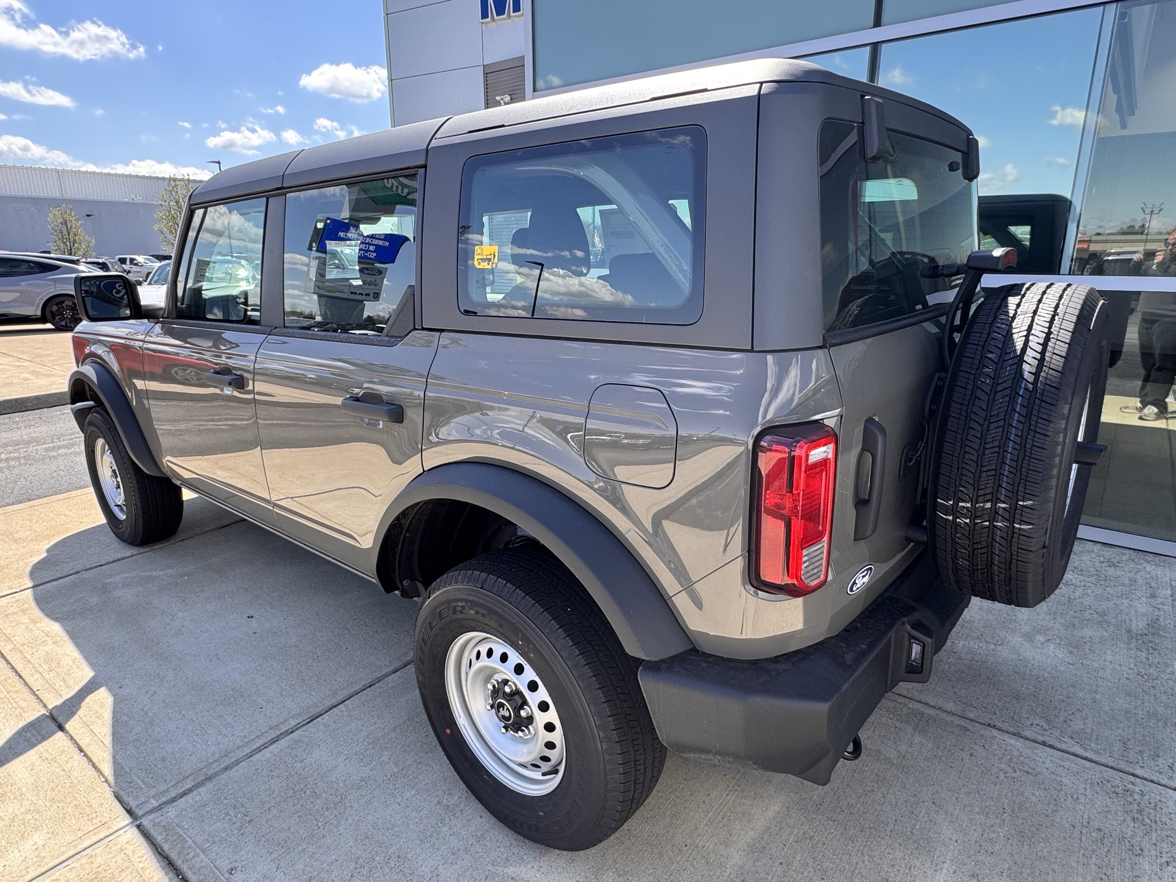 New 2026 Ford Bronco 4-Door image 4