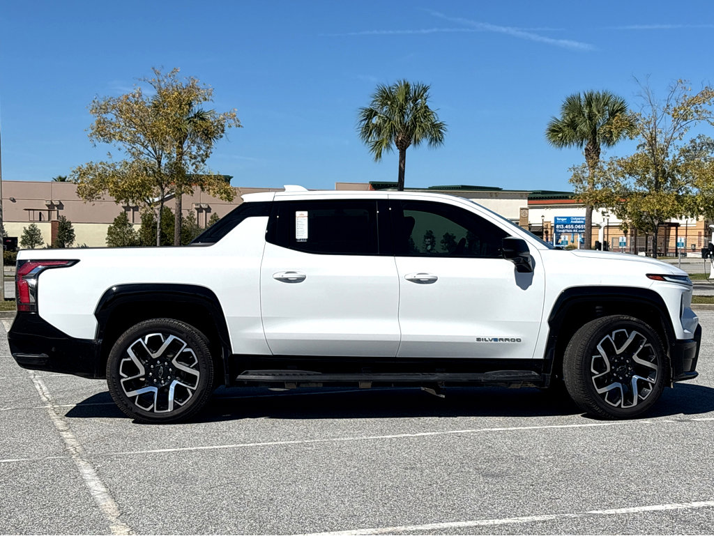 New 2025 Chevrolet Silverado EV RST image 26