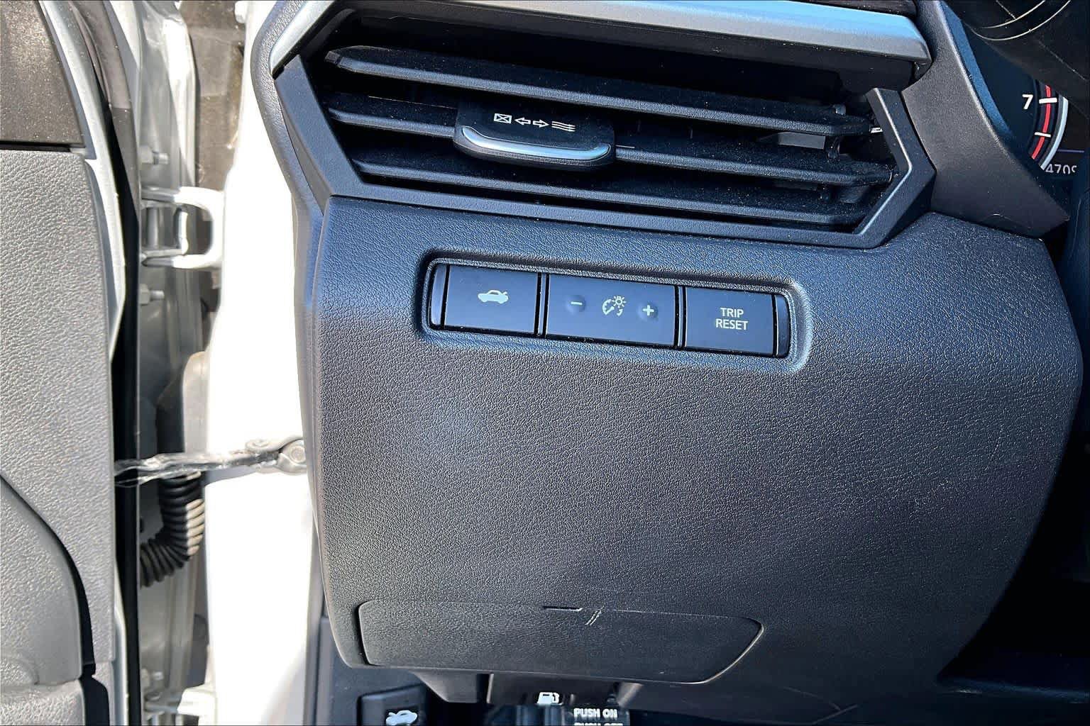 Used 2024 Nissan Altima 2.5 SV image 26