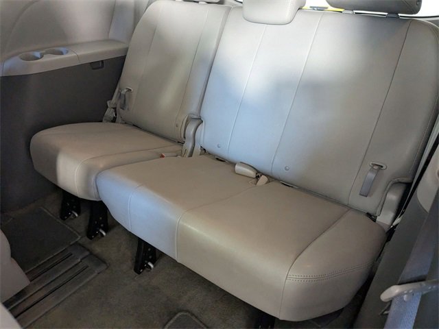 Used 2018 Toyota Sienna XLE w/ XLE Navigation Package image 28