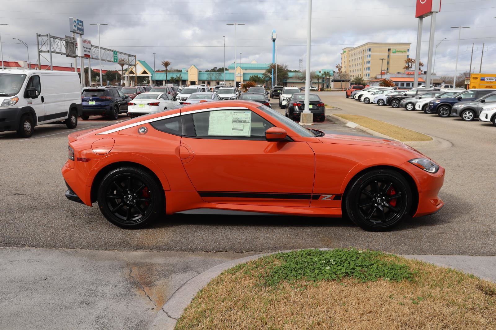 Used 2024 Nissan Z Performance w/ Heritage Edition image 11