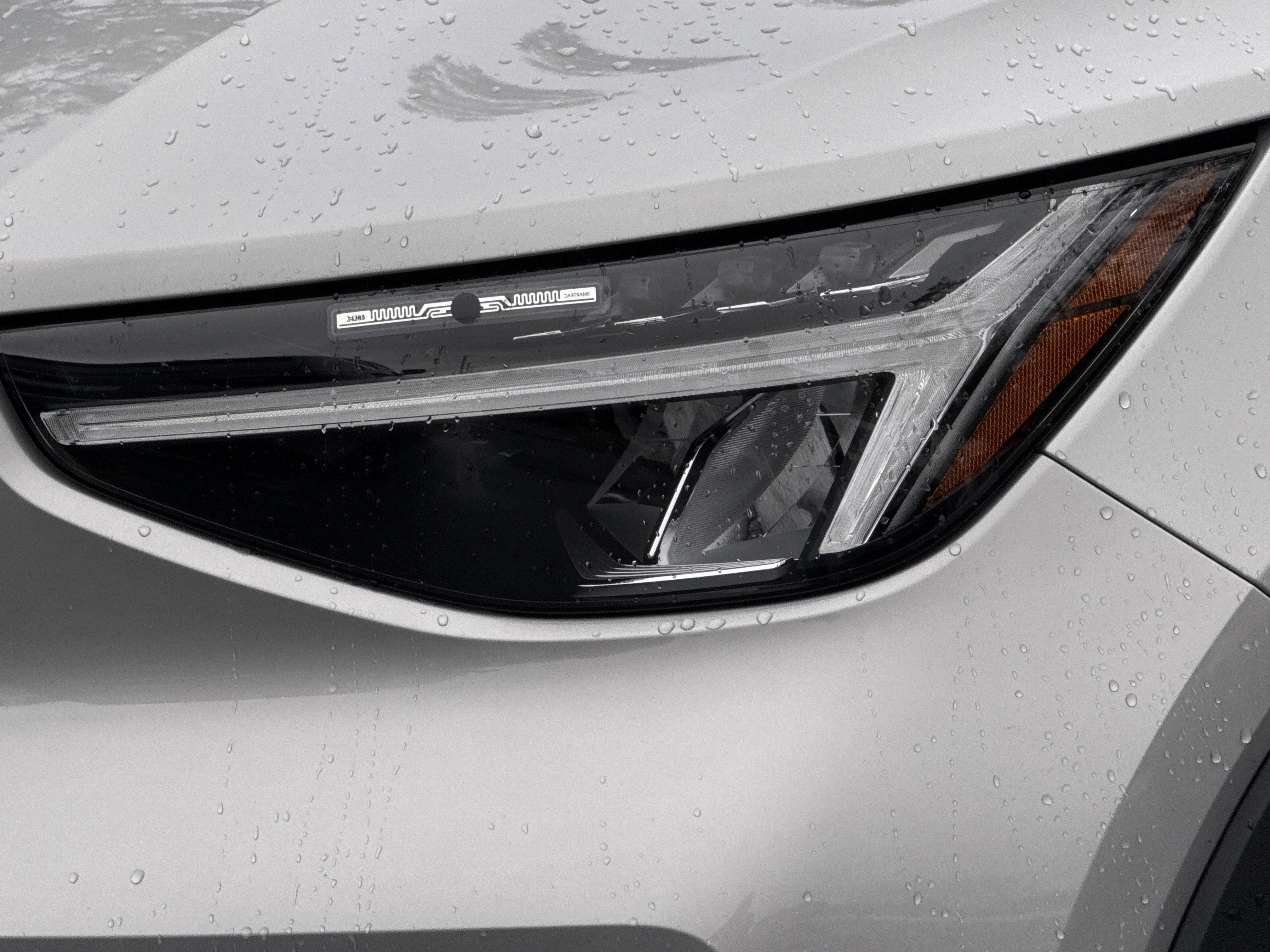 Used 2023 Volvo XC40 Recharge Core image 5