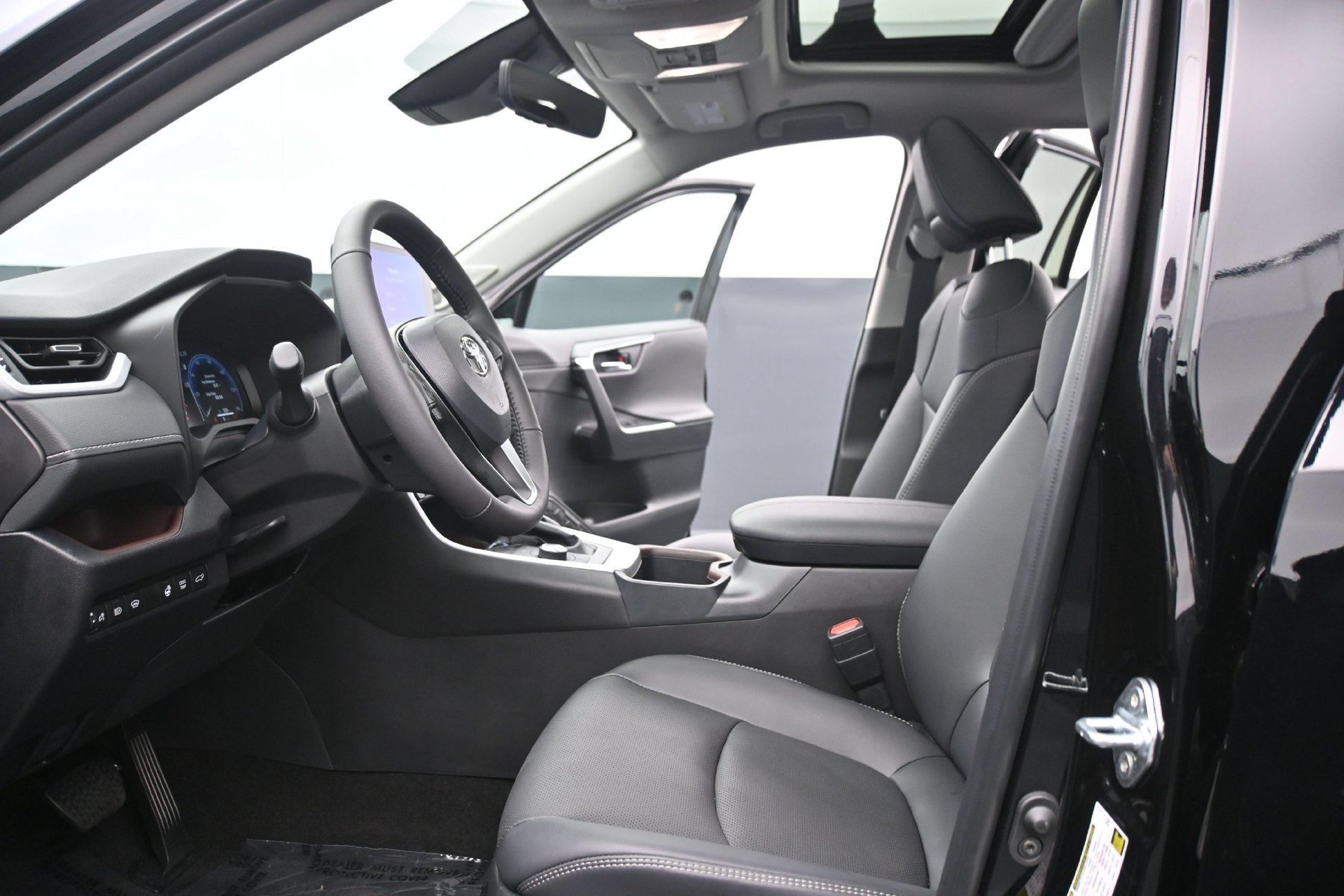 Used 2025 Toyota RAV4 Limited w/ Weather Package AWD/4WD image 25