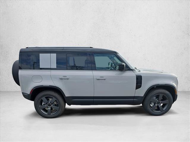 Used 2026 Land Rover Defender 110 S AWD/4WD image 4