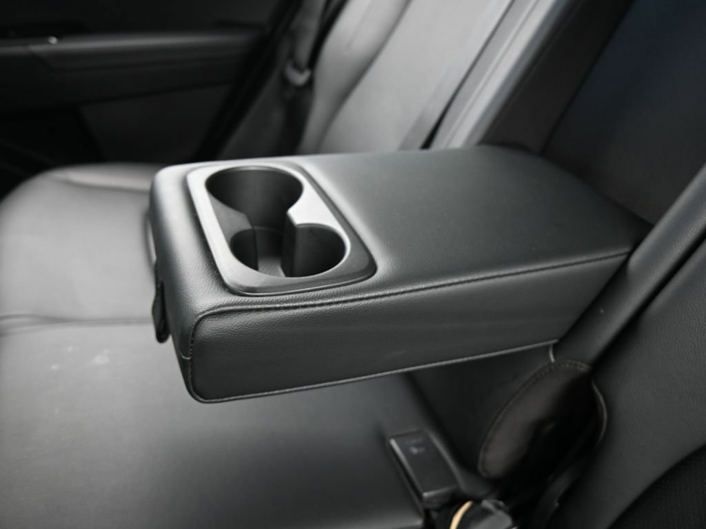 Used 2025 Kia Sportage EX image 32