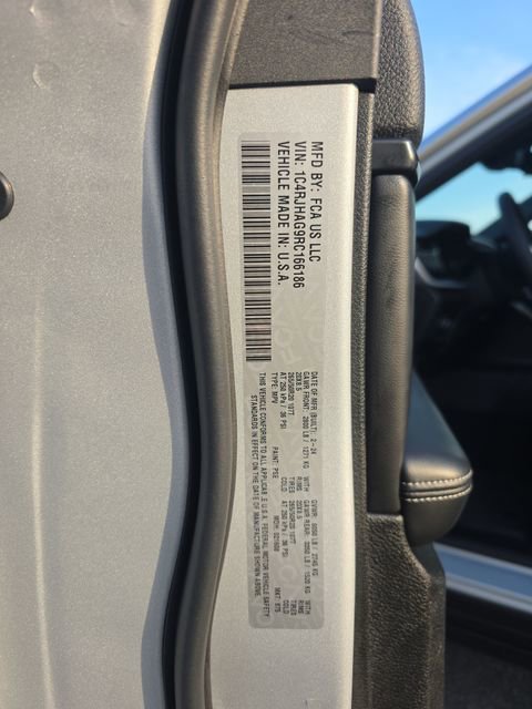 Used 2024 Jeep Grand Cherokee Altitude AWD/4WD image 16