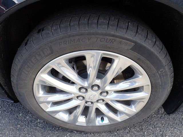 Used 2023 Cadillac XT6 Premium Luxury image 10