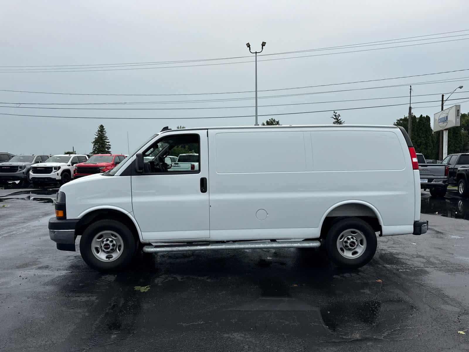 Certified 2025 GMC Savana 2500 w/ Driver Convenience Package RWD image 2