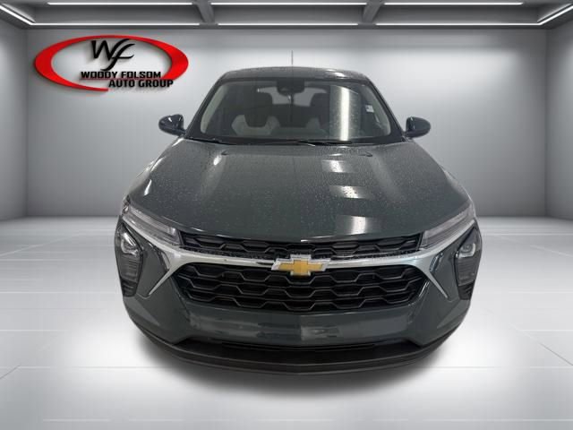 New 2026 Chevrolet Trax LS w/ LS Convenience Package FWD video 2