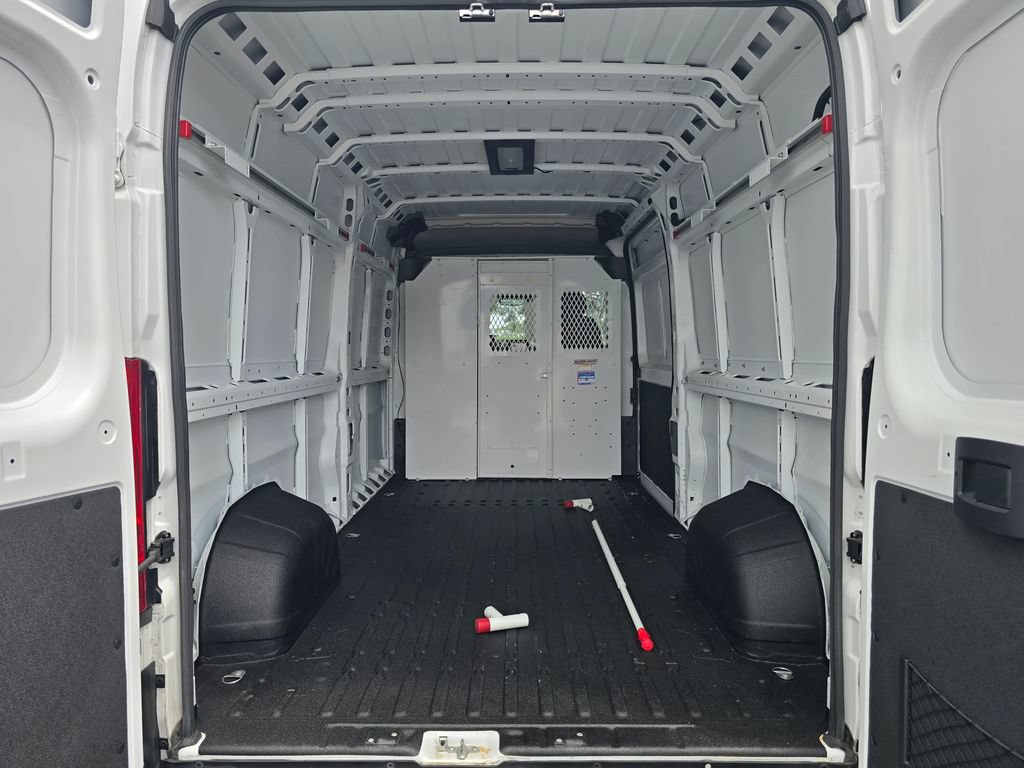 Used 2023 RAM ProMaster 2500 w/ Driver Convenience Group FWD image 23