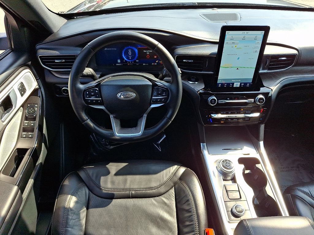 Used 2023 Ford Explorer Platinum w/ Technology Package AWD/4WD image 13