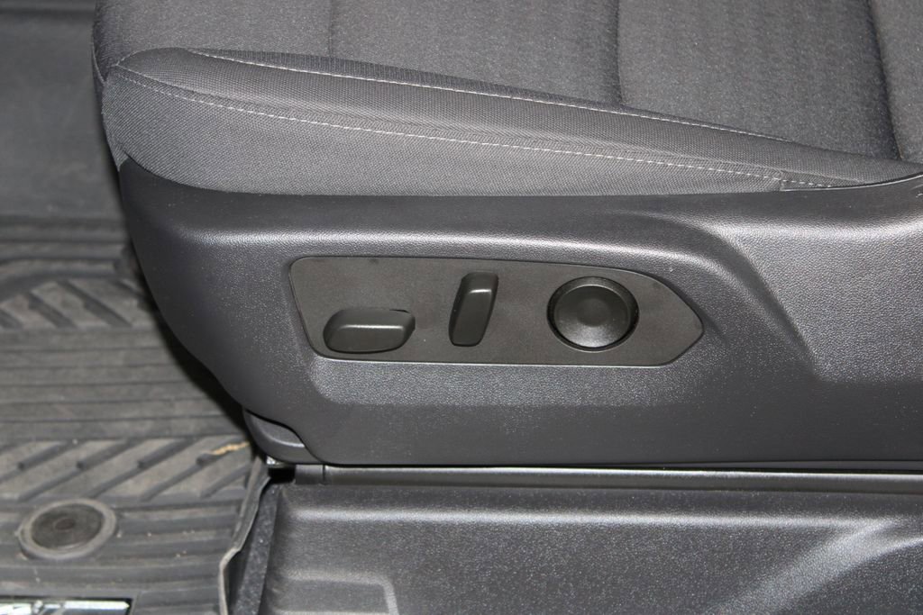 Used 2023 Chevrolet Silverado 1500 LT image 18