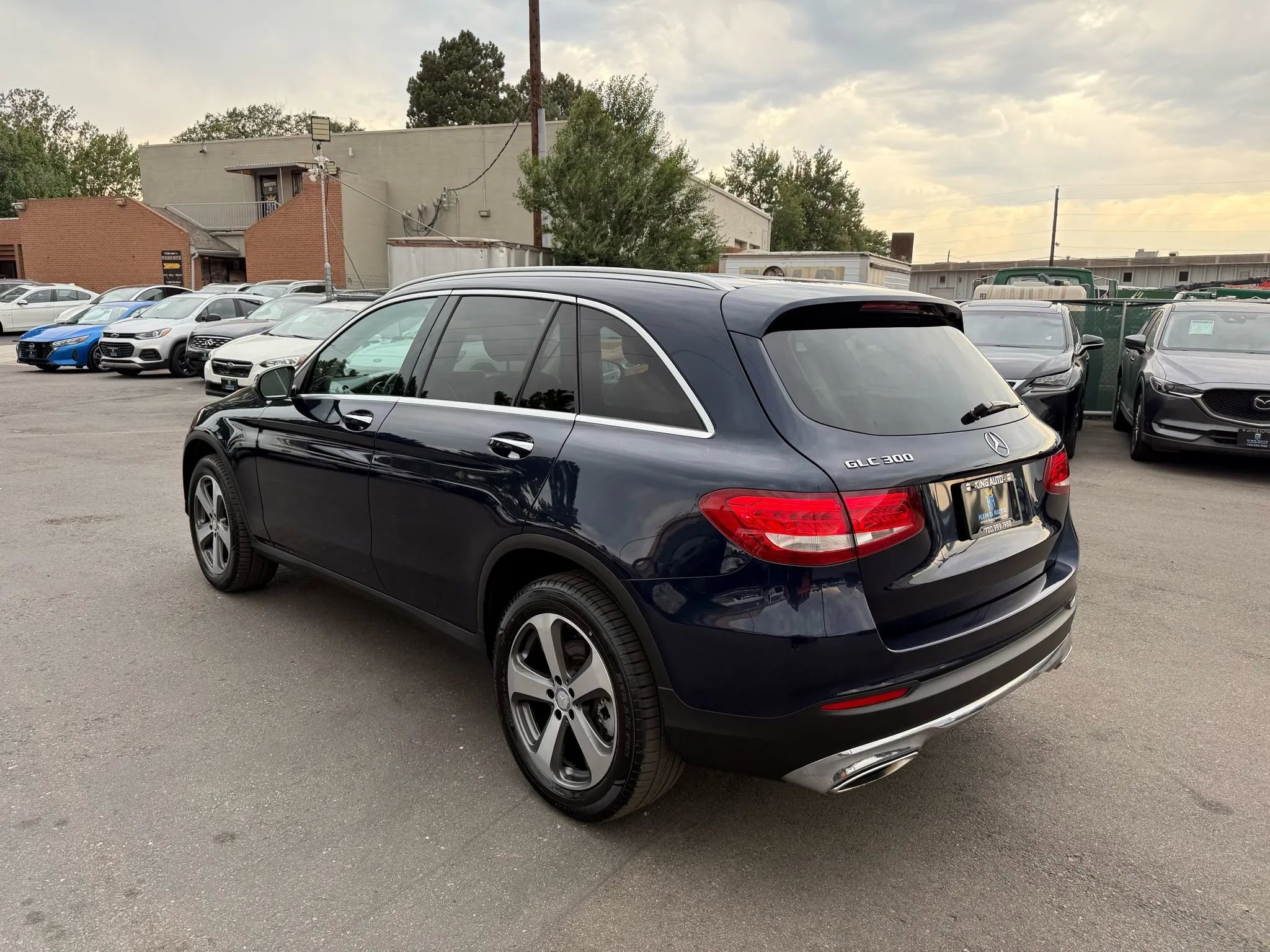 Used 2017 Mercedes-Benz GLC 300 image 4