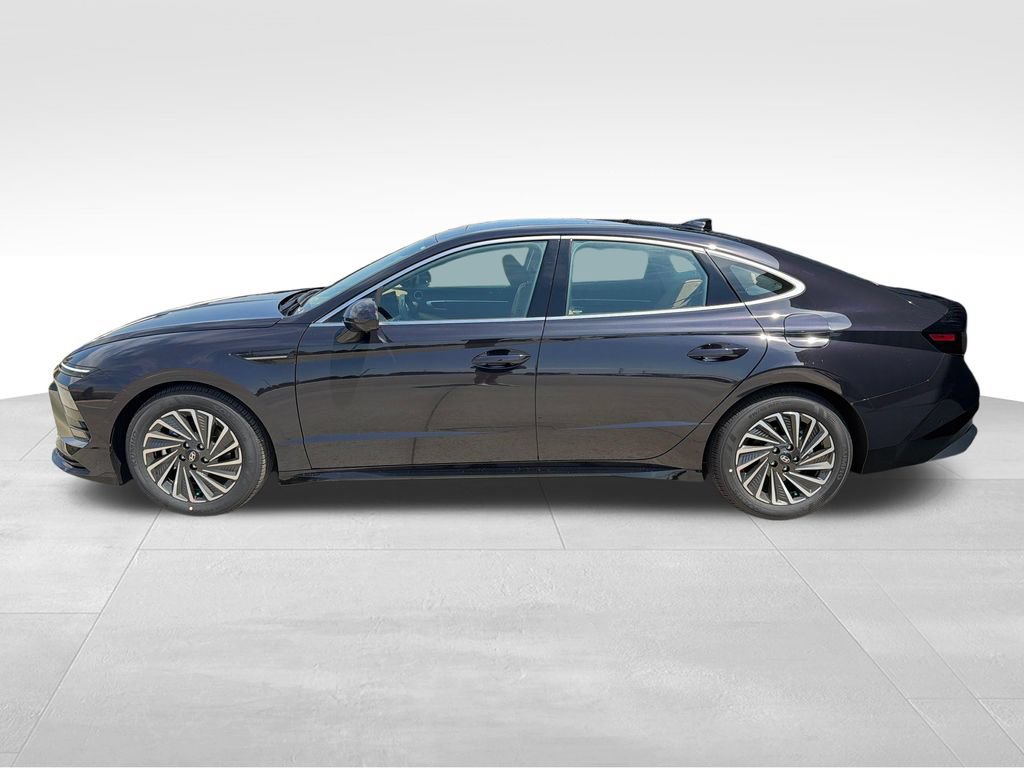 New 2026 Hyundai Sonata Limited FWD image 2