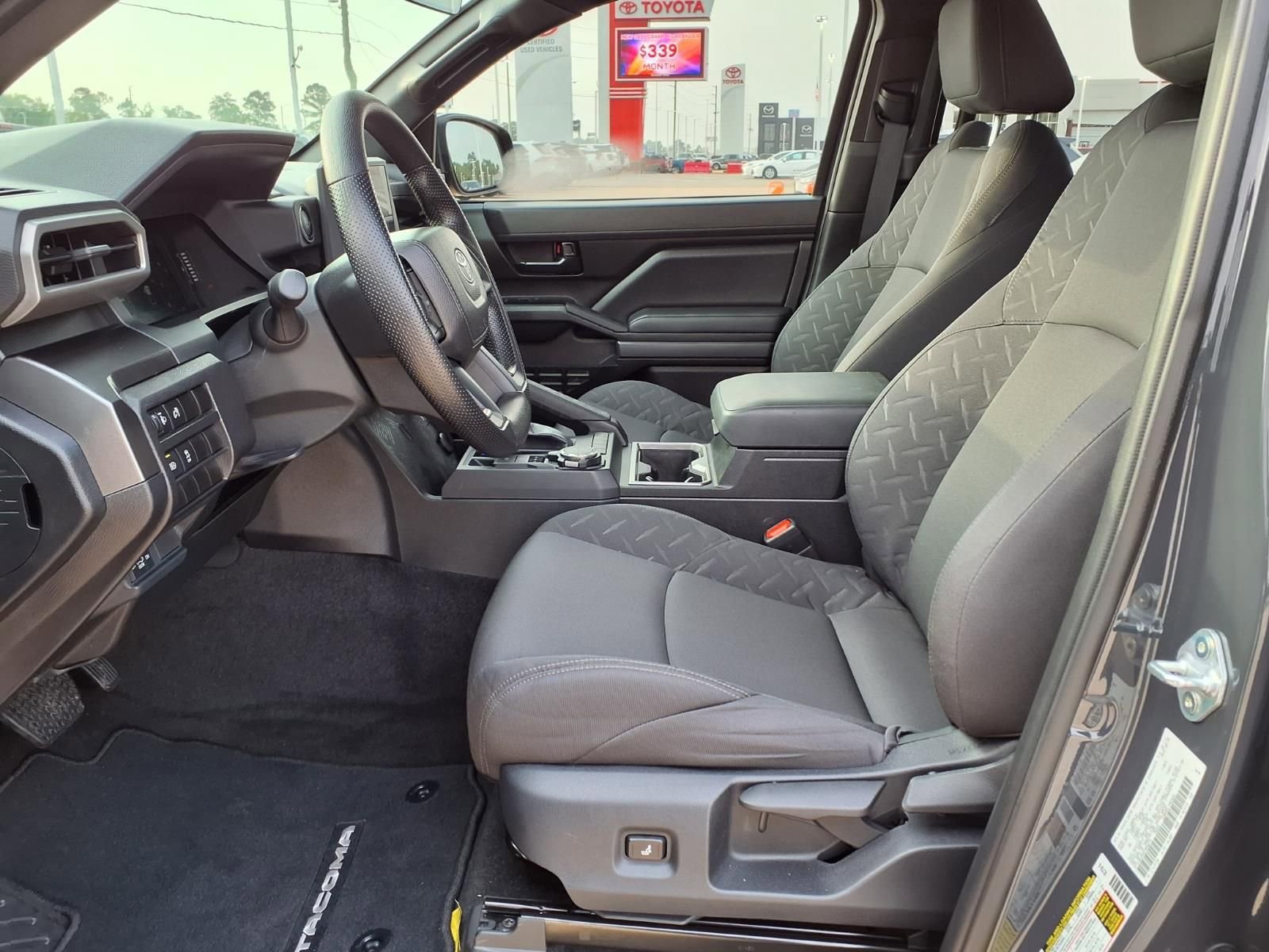 Certified 2025 Toyota Tacoma SR5 AWD/4WD image 18