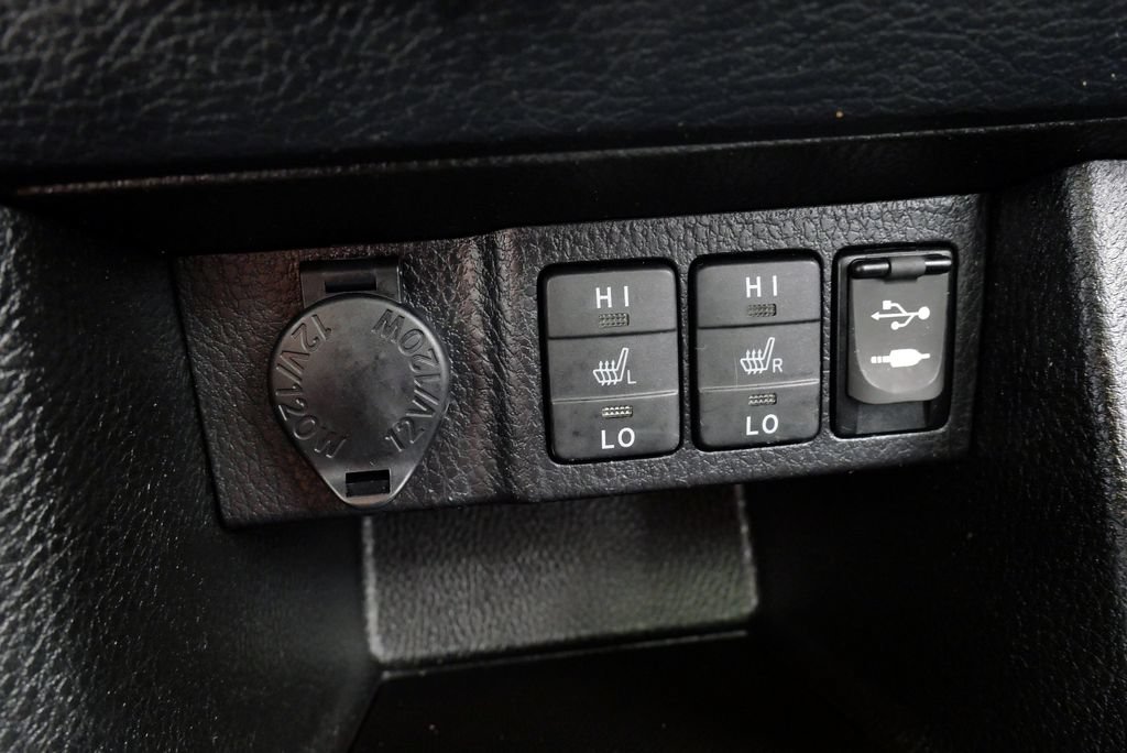 Used 2016 Toyota Corolla L FWD image 25