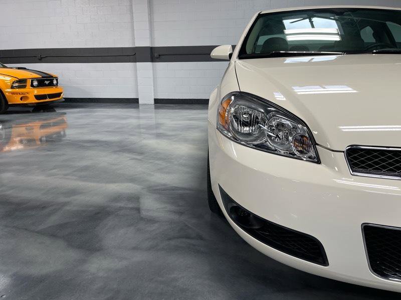 Used 2009 Chevrolet Impala SS w/ Convenience Package FWD image 6