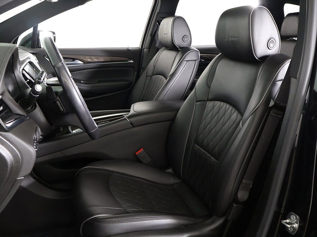 Used 2022 Buick Enclave Avenir w/ Avenir Technology Package image 38