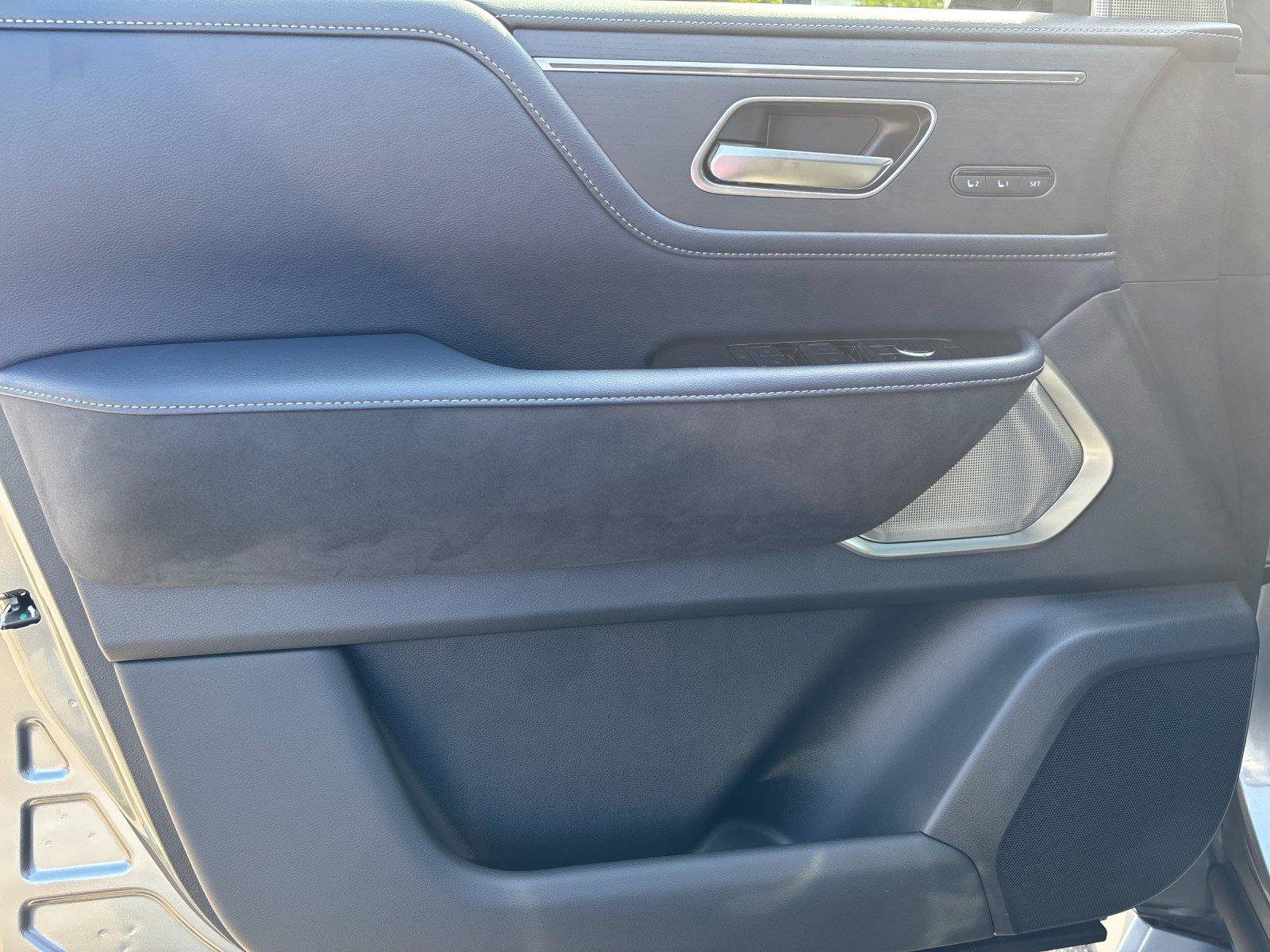 New 2027 INFINITI QX80 Sensory AWD/4WD image 13