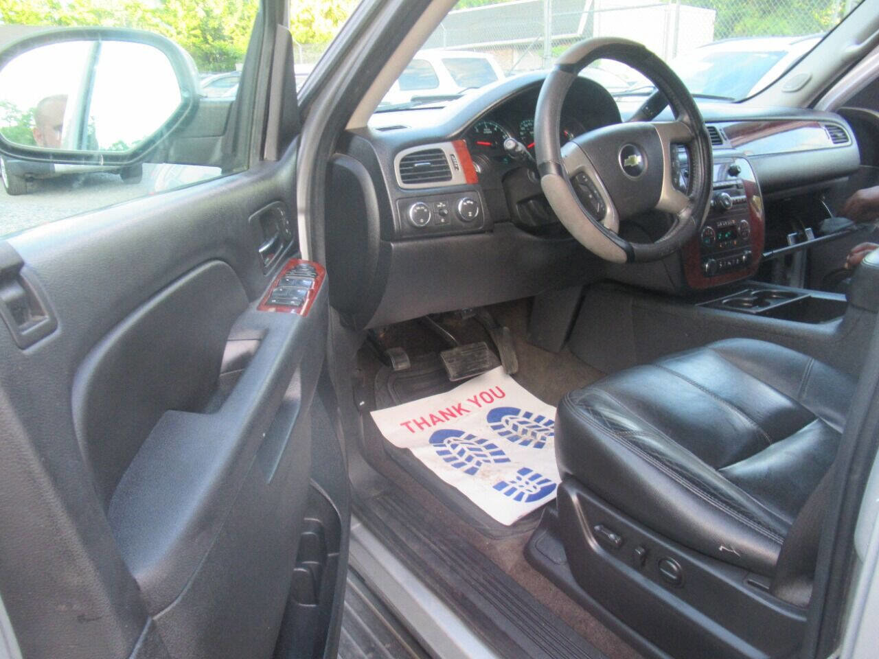 Used 2012 Chevrolet Suburban LT w/ Luxury Package image 18