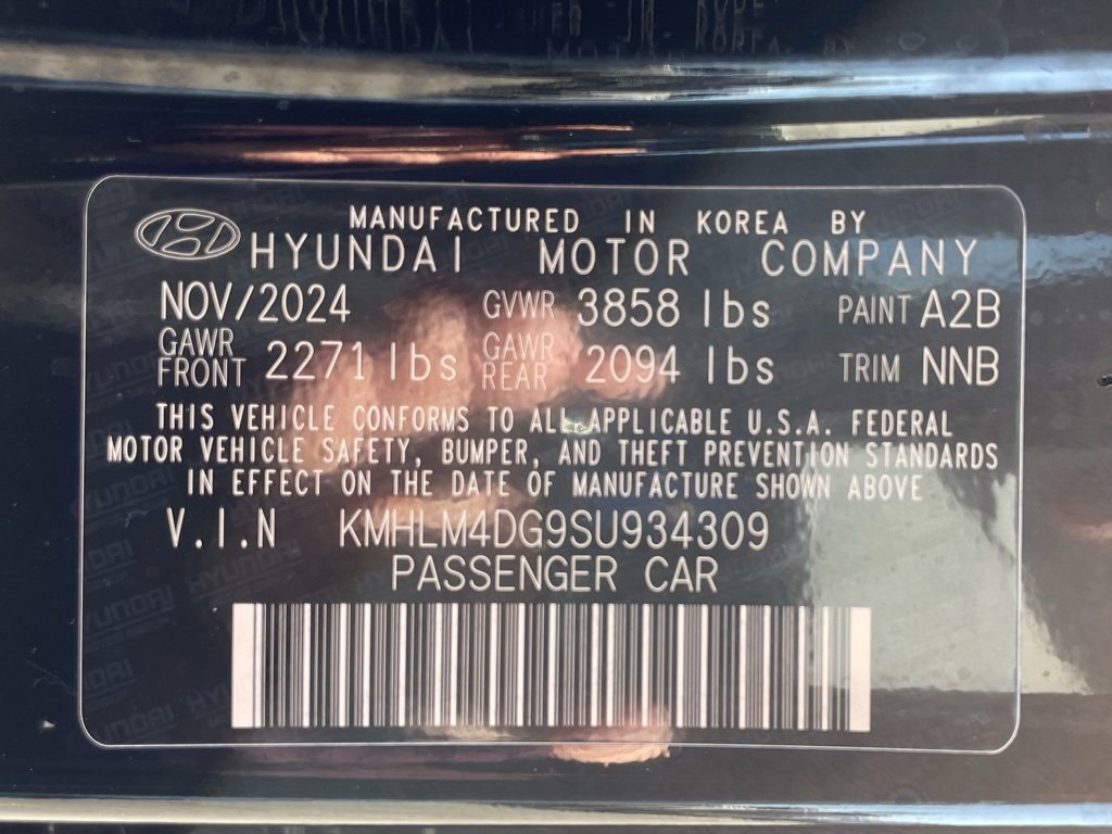 Used 2025 Hyundai Elantra Sport image 29