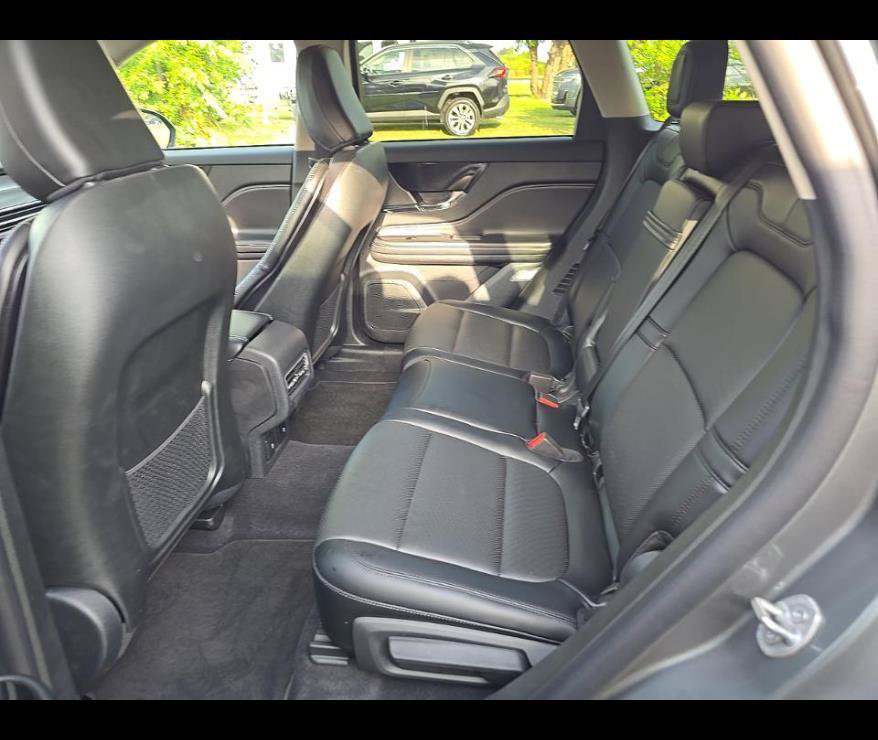 Used 2026 Lincoln Corsair Premiere FWD image 7