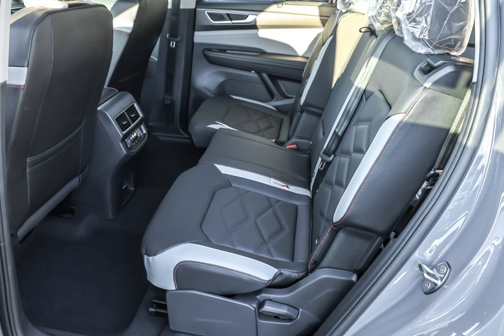 New 2026 Volkswagen Atlas Peak Edition AWD/4WD image 33