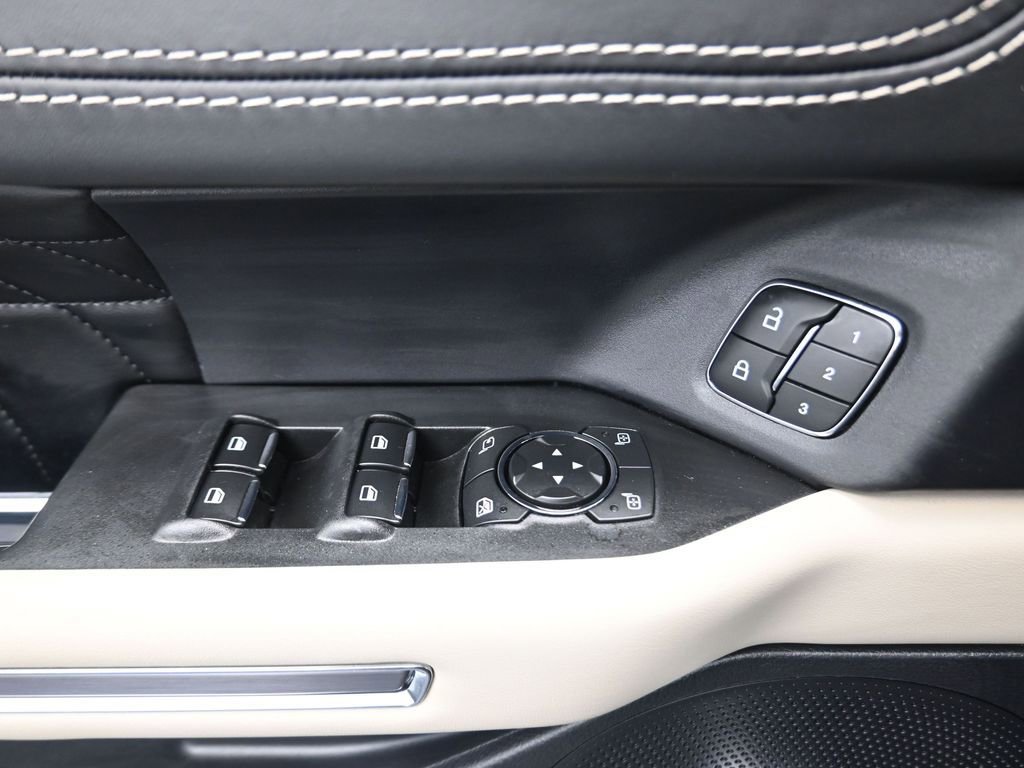 Used 2020 Ford Expedition Platinum image 13