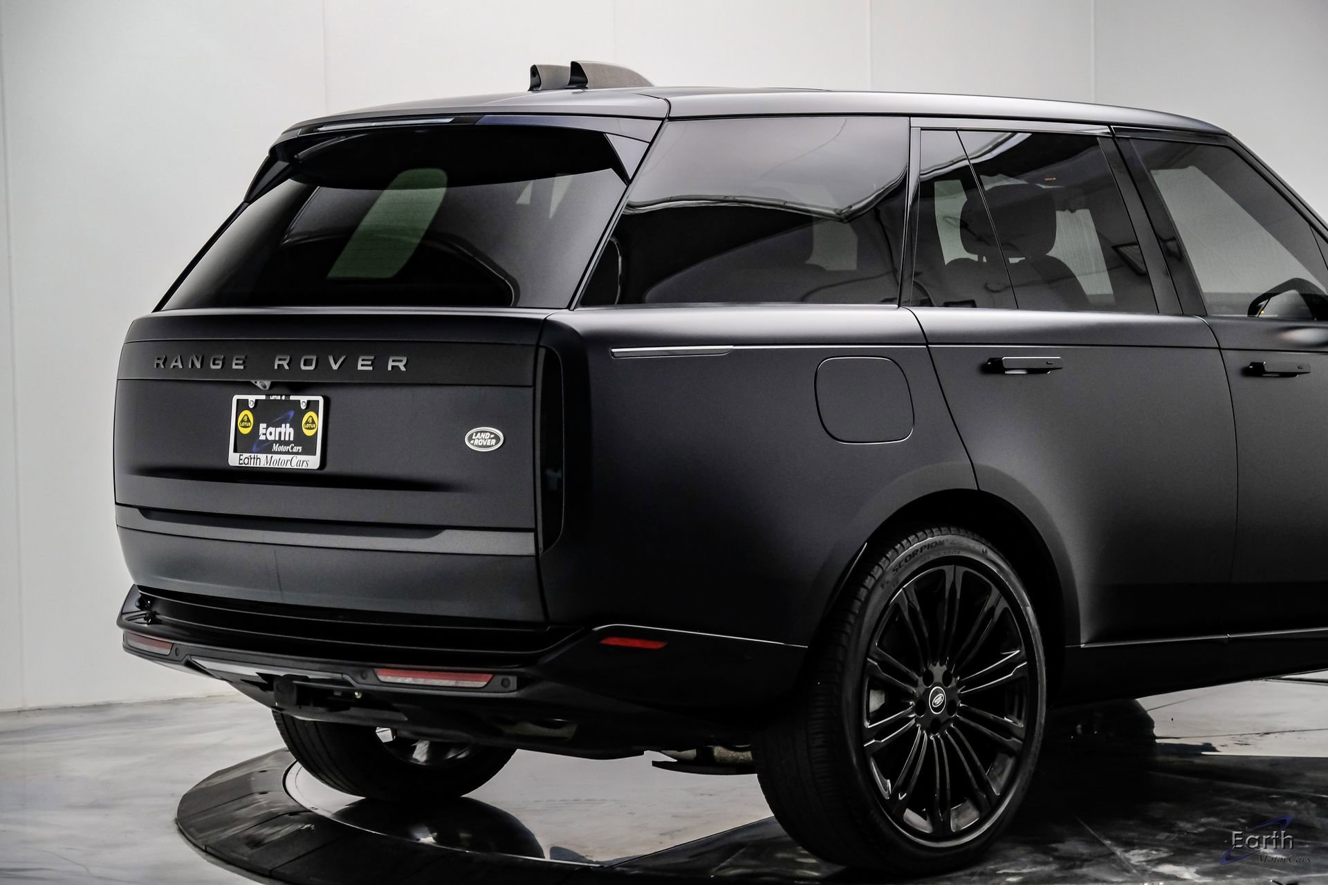 Used 2023 Land Rover Range Rover SE image 17