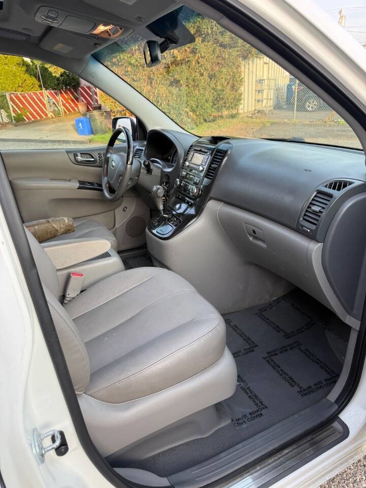 Used 2014 Kia Sedona EX w/ Luxury Package image 16