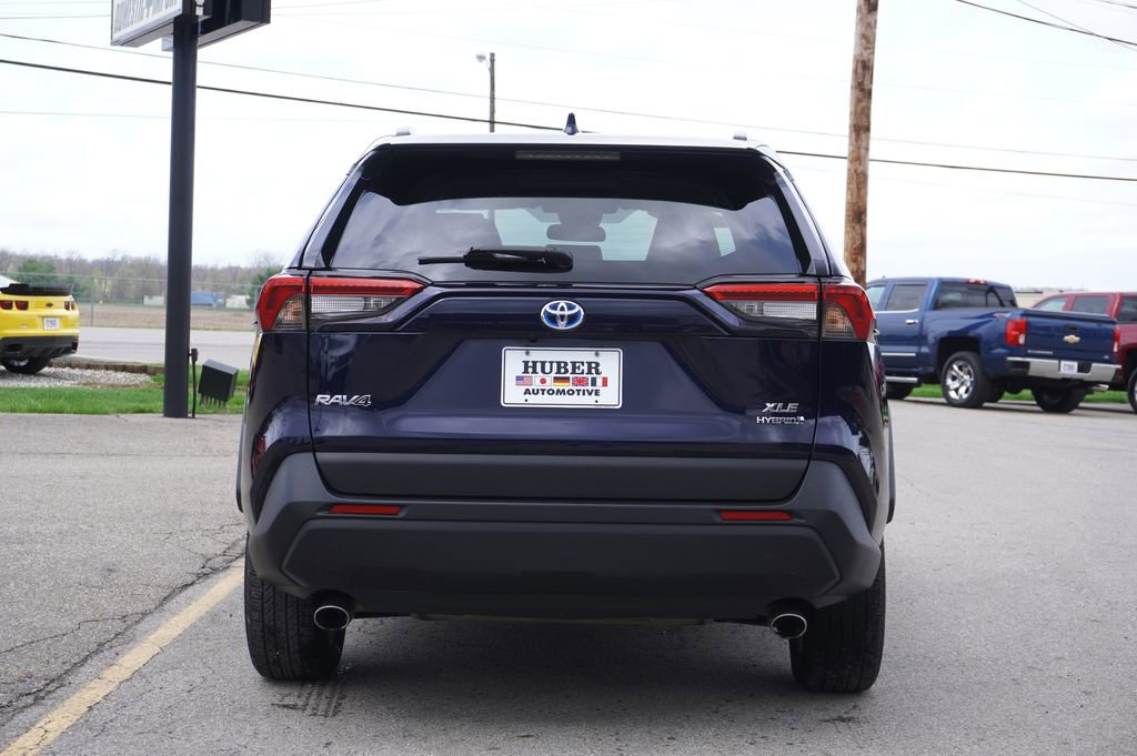 Used 2022 Toyota RAV4 XLE image 6