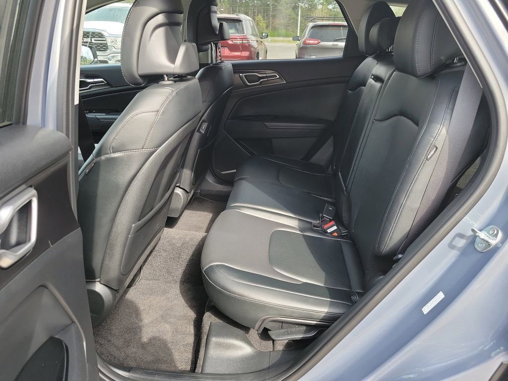 Used 2025 Kia Sportage EX FWD image 30