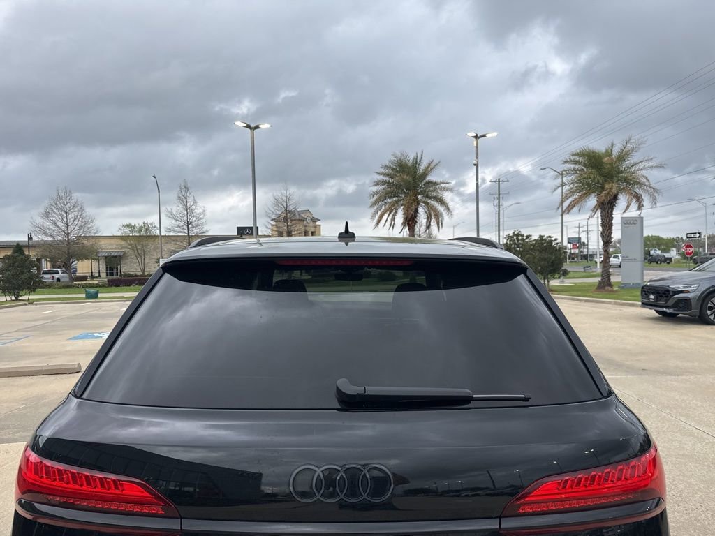 Used 2025 Audi Q7 3.0T Premium Plus w/ Premium Plus Package image 3