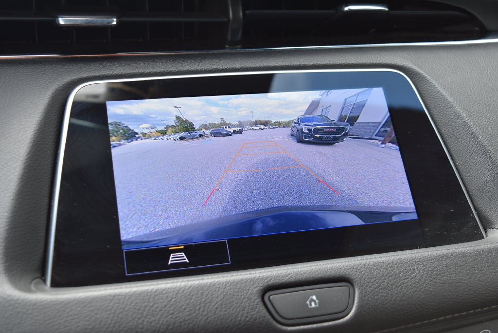 Used 2023 Cadillac XT4 Premium Luxury FWD image 15