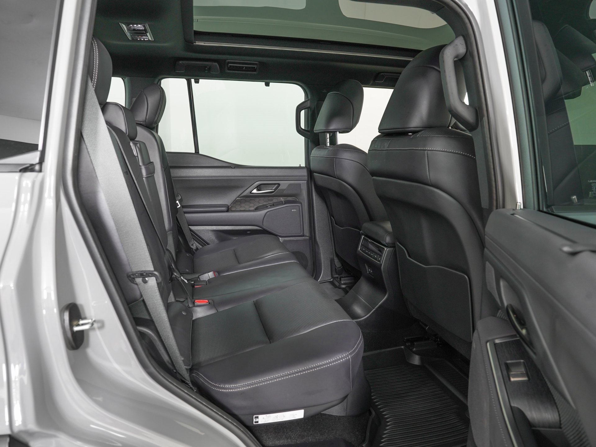 Used 2025 Lexus GX 550 image 11