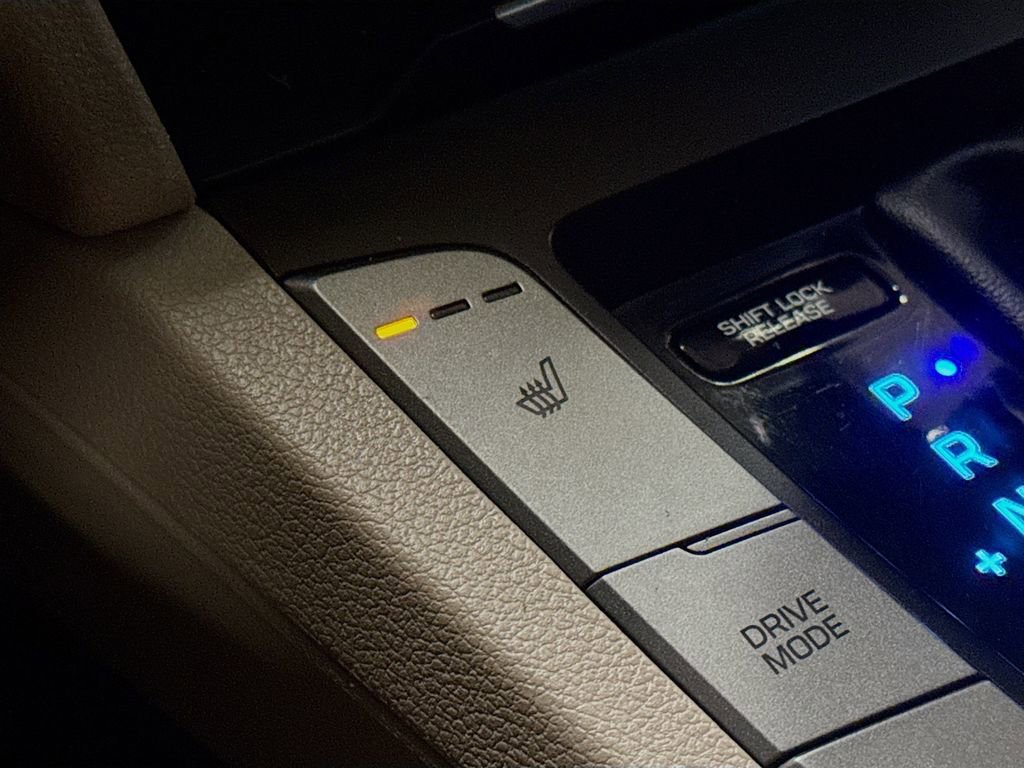 Used 2018 Hyundai Elantra Value Edition image 23