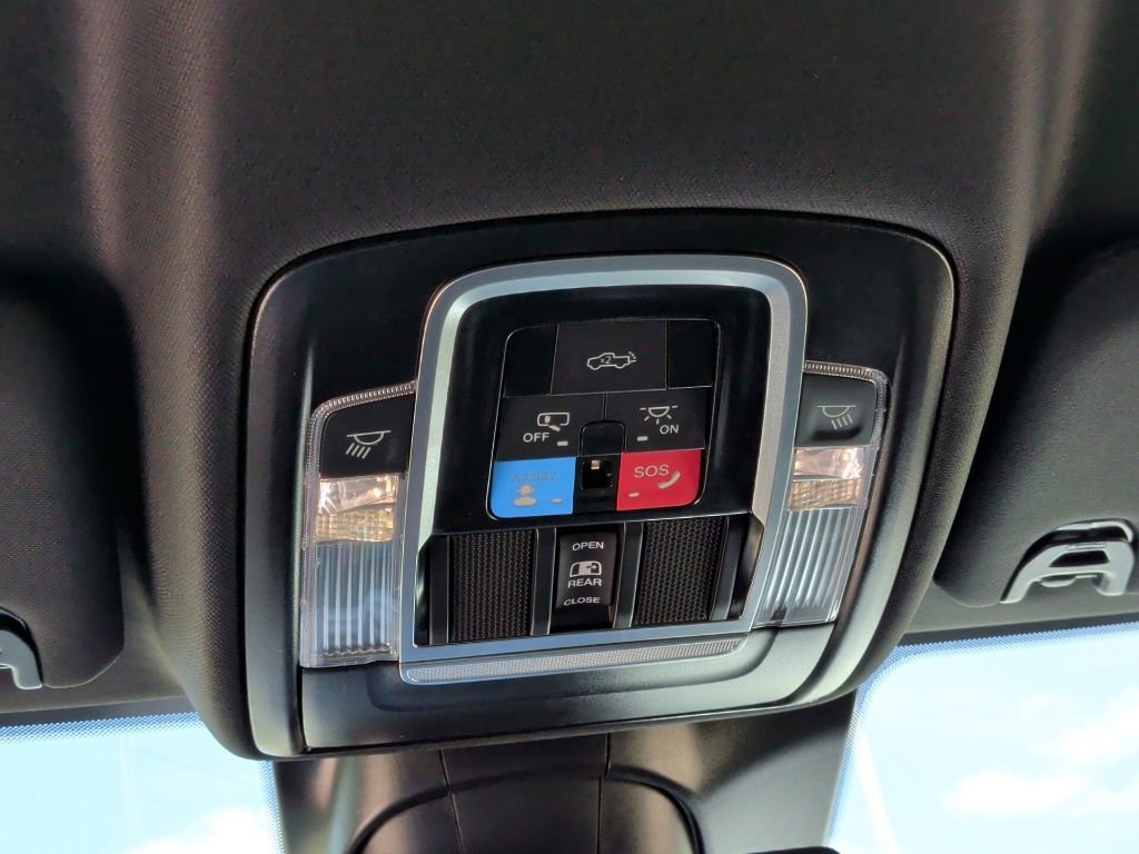 New 2026 RAM 3500 Laramie AWD/4WD image 24