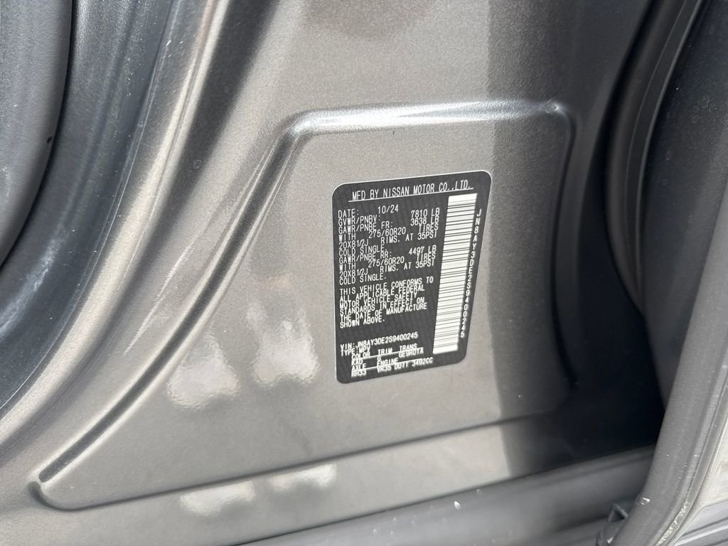 Used 2025 Nissan Armada PRO-4X image 28