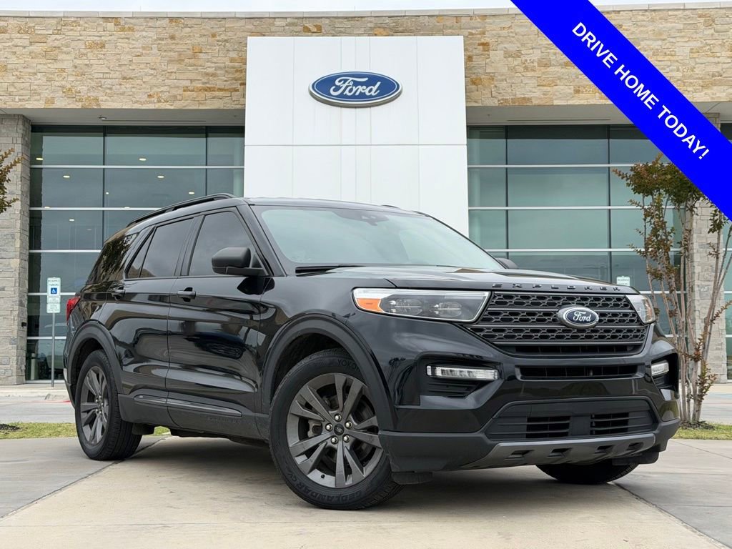 Used 2021 Ford Explorer XLT w/ Equipment Group 202A RWD image 1