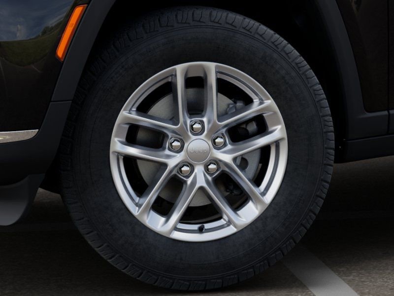 New 2025 Jeep Grand Cherokee L Laredo w/ Luxury Tech Group I image 8