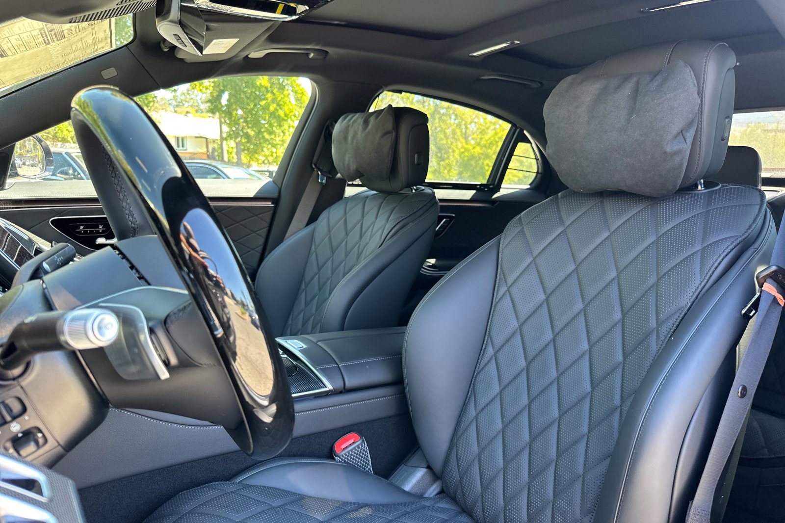 New 2025 Mercedes-Benz S 580e 4MATIC Sedan image 29