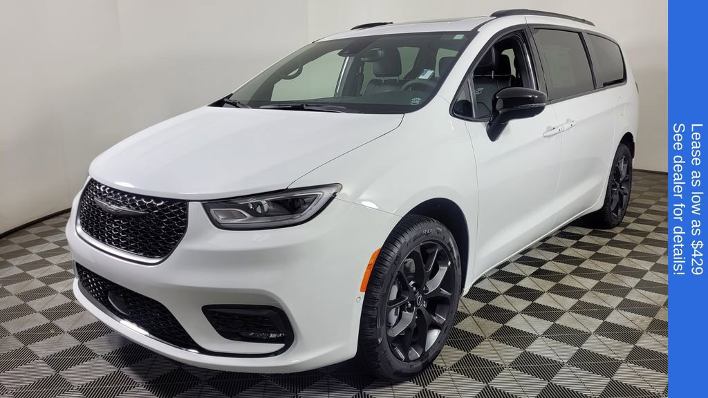 New 2026 Chrysler Pacifica Limited w/ S Appearance Package AWD/4WD video 3