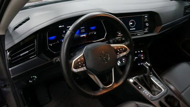 Certified 2023 Volkswagen Jetta SE image 10