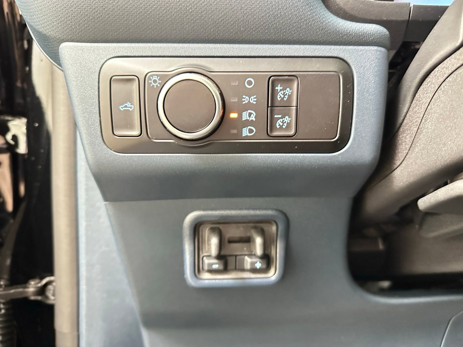 New 2025 Ford Maverick XLT w/ XLT Luxury Package image 13