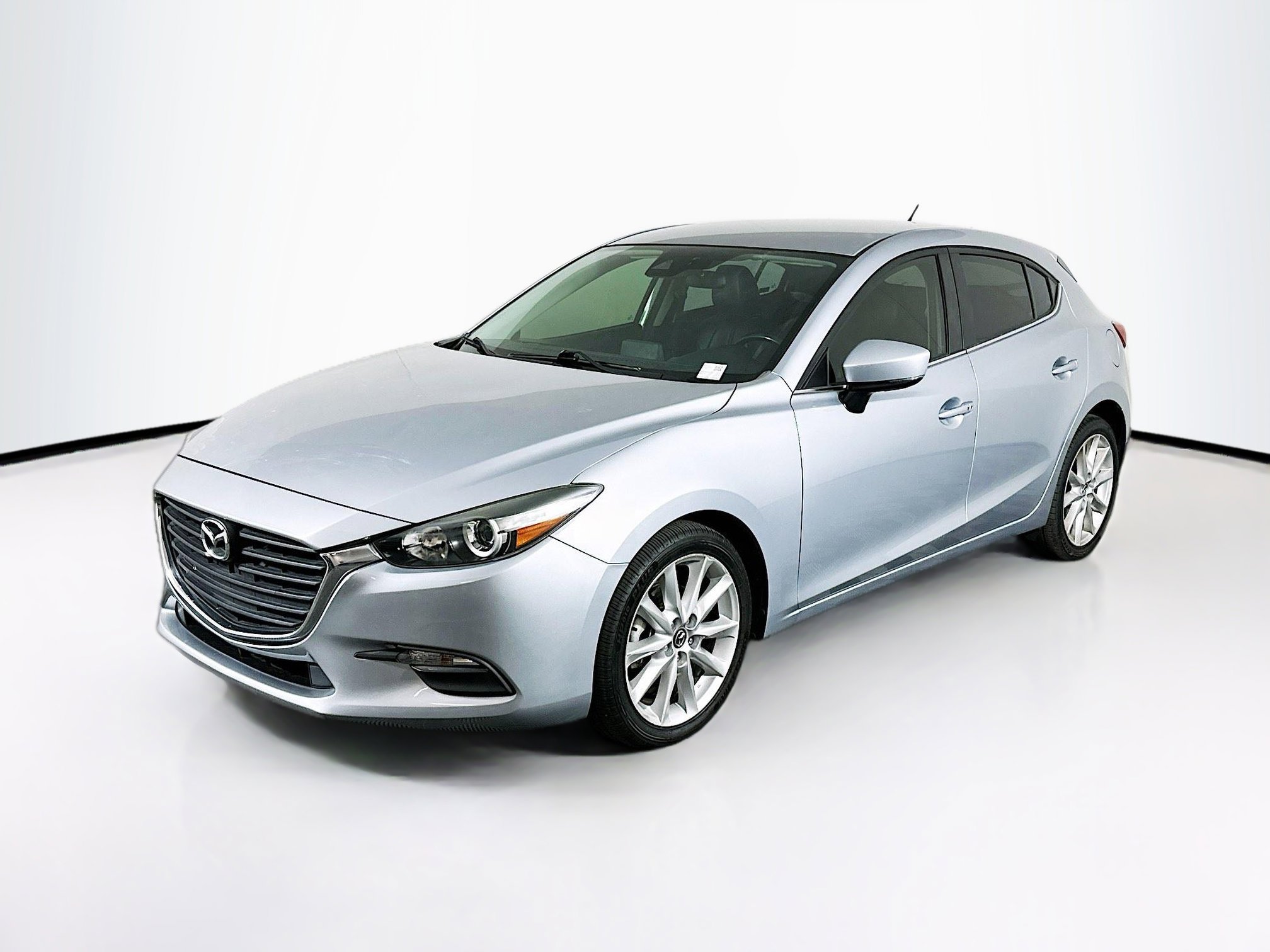 Used 2017 MAZDA MAZDA3 Touring image 3