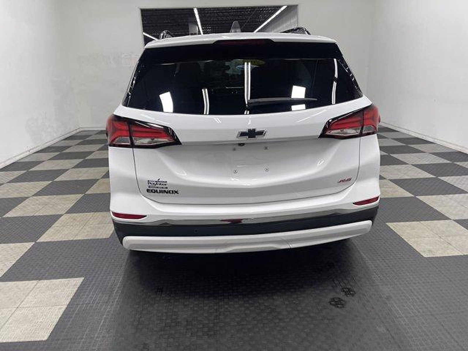 Used 2022 Chevrolet Equinox RS w/ RS Leather Package FWD image 3