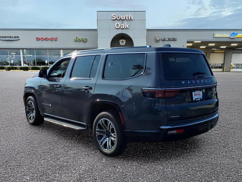 Certified 2022 Jeep Wagoneer Series III w/ Flexible Seating Group AWD/4WD image 3
