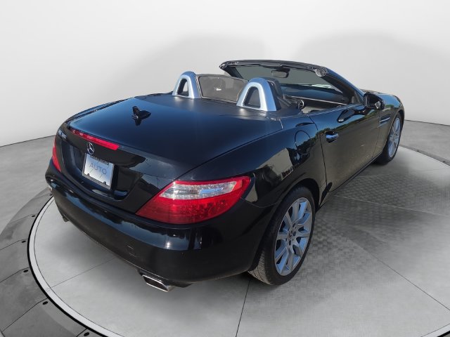 Used 2016 Mercedes-Benz SLK 300 image 29