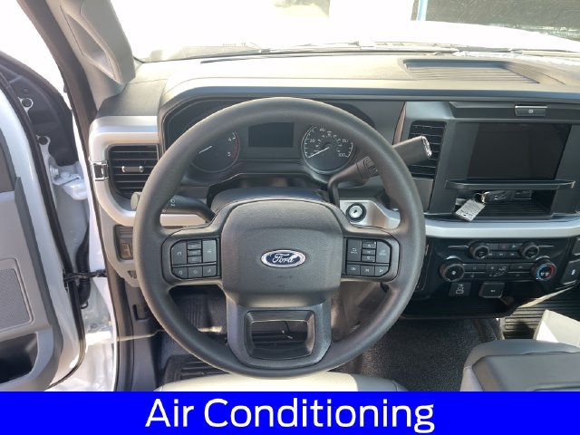 New 2026 Ford F550 4x4 Regular Cab Super Duty image 13